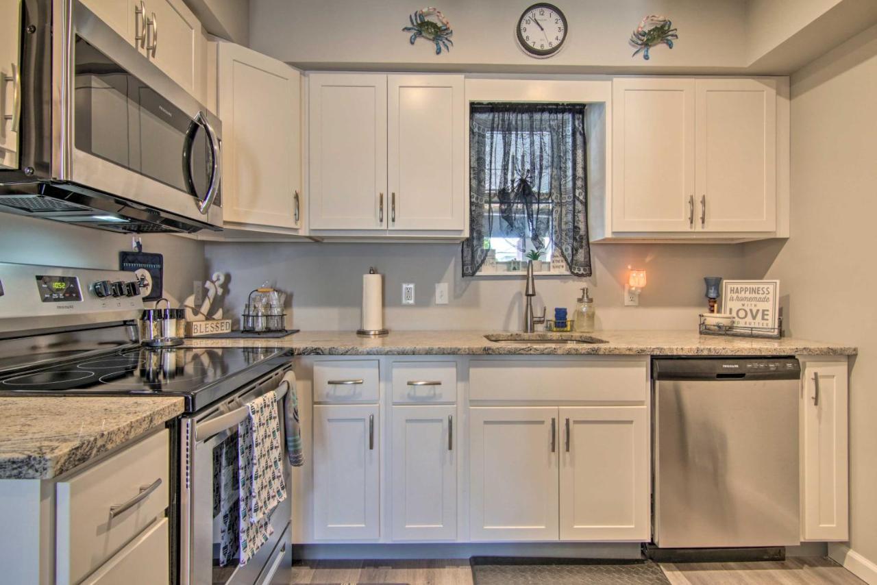 Airy Ocean City Condo On Canal Front With Deck! Exterior foto