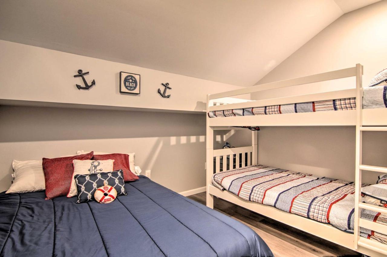 Airy Ocean City Condo On Canal Front With Deck! Exterior foto